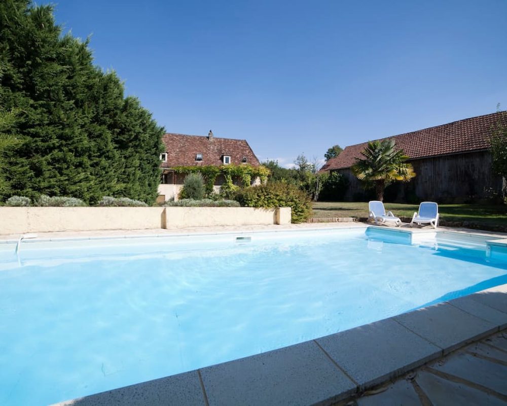 La piscine du gite Castelnaud